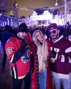Joanie Perron Instagram - There is no coincidences 🌌. Last year, il faisait pas -21 😛#iceprincess#winter#winterfashion#tb#snow#igloofest#snow#me#cute#instagood#pretty#beauty#bestoftheday#amazing#style#instalike#igers#fun#girl#instadaily##picoftheday#fashion