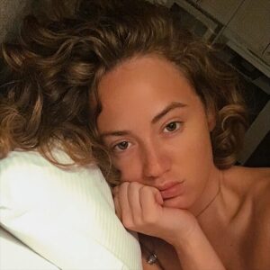 Joanie Perron Instagram - 🥜 Hi ☺️ #peanut #2020 #curly