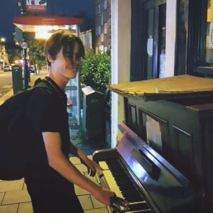 Joanna Cassidy Instagram - who is this street kid playing Vangelis on a sidewalk piano!? one word, STUNNING!! #memoriesofgreen #bladerunner #vangelis #pianist #piano (Rexamillion on #youtube)