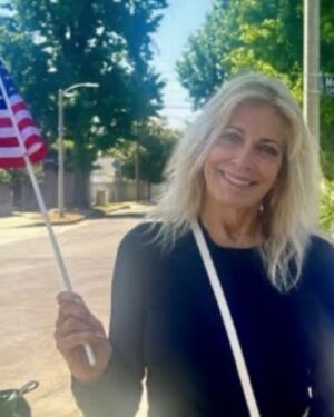 Joanna Cassidy Instagram - . Have a wonderful@fourth of July !!!!!! ❤️❤️❤️❤️❤️❤️