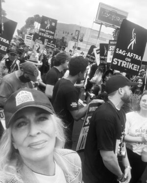 Joanna Cassidy Instagram - Amazing turnout!!!!!!
Rock on Fran, our President!!!!!!! #sagaftrastrike #sagaftrastrong  @