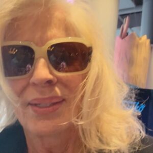 Joanna Cassidy Instagram - #funkopop. What an adventure!!!!!
Another beautiful day in LA right before the May Day parade in Hollywood right on the Blvd!!!!yoohoo