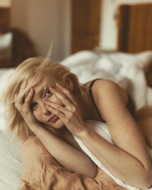Joanna Vanderham Instagram - Is it the weekend yet?

.
.
.
.
.
.
.
.

#actress #wfh #mornings #blonde #goldrings #joannavanderham