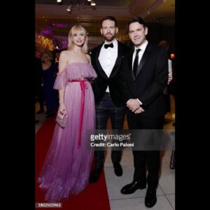 Joanna Vanderham Instagram - What a night @baftascotland 🥂always such a brilliant evening, hosting gloriously by @edibow 
Accompanied by my gorgeous sister (I blame you for the headache yesterday)😘
Reunited with the gang from ‘Young James Herriot’.
Got to hang out with some of the ‘Crime’ contingent too.
Huge congrats to all the nominees in the words of Ru Paul, you’re a winner baby! 
Thank you @tillywheating for helping me feel like a million bucks!
Dress @honornyc 
Jewels @tasaki_intl 
Bag @marinaraphaelofficial 
Make up @iliabeauty (love the multi stick! Thank you!)