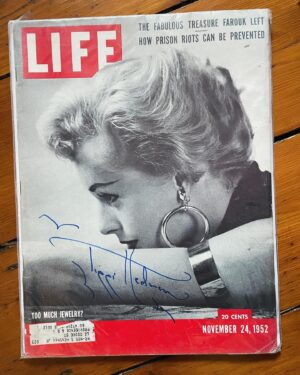 Joanna Vanderham Instagram - We had our first few previews this week! There’s nothing quite like playing to a live audience 🤩 
Check out the signed copy of Life magazine our phenomenal writer, John Logan, got me! From 1952!! 
Tippi Hedren is a living icon - as you can see from the picture of her on her 94th birthday a few weeks ago 😍 
I got a sign from ‘The Birds’ earlier this week… 
Very few tickets available but would love to see you there - link for tickets in Highlights
I know a few of you have messaged to say you’re coming - absolutely thrilled, thank you!!

.
.
.
.
.
.
.

#joannavanderham #htdoublefeature #londontheatre #whatsonlondon #acting #hitchcock #tippihedren #directing #lifemagazine
