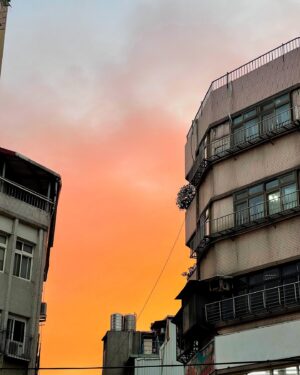 Joanne Yang Instagram - 6月的一些可愛的、幸福的、奇妙的小片刻🧡

6月要過完了，
就是要迎接2024的下半年了呢～
時間過得真快～繼續加油吧！

#keepgoing 
#これからも頑張ります
#繼續加油
