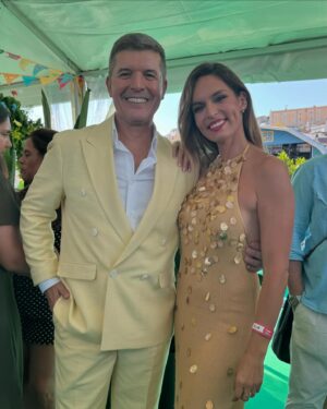João Baião Instagram - Boa tarde. Apresentação da temporada de verão da nossa @sicoficial ❤️😍
@dichavesofficial