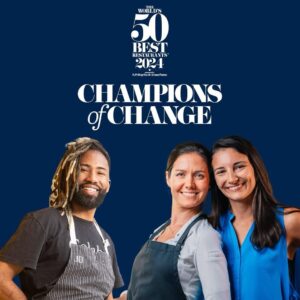 João Diamante Instagram - Obrigado THE 50 BEST IN THE WORLD  pela confiança em nosso trabalho com o @diamantesnacozinha . 

25 de abril de 2024 – @theworlds50best The 50 Best World Restaurantes do Mundo anunciou hoje os seus Campeões da Mudança vencedores de 2024, os heróis da hospitalidade na vanguarda da ação positiva e do progresso a longo prazo dentro da indústria e de suas comunidades locais.
O prêmio, faz parte do programa The 50 Best World Restaurantes do Mundo 2024, @joaodiamante é nomeado Campeão da Mudança, é fundador de projeto social Diamantes Na Cozinha, projeto que utiliza a gastronomia como ferramenta de inclusão e transformação social para pessoas que se encontram em vulnerabilidade.
. 
João Diamante afirma: “Ser nomeado Campeão da Mudança juntamente  com a @jessrosval @rootsmodena  @ccaporossi , é um grande privilégio e estou grato pela valorização do nosso trabalho. Este projeto foi iniciado para ajudar pessoas  em situação de vulnerabilidade social  no Rio,  estou orgulhoso de poder compartilhar isso com uma audiência global. Quando eu agradeço e digo que estou feliz , sobretudo receber esse reconhecimento na mesma edição que a melhor chef mulher do mundo, a brasileira @janainarueda1 , pessoa que admiro muito tenho como grande referência.  Gostaria de dedicar também este prêmio toda equipe do DNC , diretores, professores, monitores, voluntários, alunos e patrocinadores, sem vocês isso não seria possível. Dizer a todos projetos sociais que utilizam a gastronomia para impactar o mundo, em especial os brasileiros: @gastromotiva , @escolagastronomiasocial , @gastronomiaperiferica , @chefaprendiz , @institutocapimsanto , @projetobuscape , @favela_organica , @maredesabores entre outros, juntos formamos um impacto gigantesco com a educação, gerando renda e empregabilidade, sobretudo dignidade através do conhecimento.” E sim, esse prêmio não é somente do Diamantes na Cozinha ou do João Diamante e sim de todos vocês, essa batalha diária é nossa e juntos somos mais fortes.
@TheWorlds50Best  @jessrosval @ccaporossi @rootsmodena @weareaiw @sanpellegrino_official 
#worlds50best #50bestworldrestaurants  #diamantesnacozinha #joaodiamante  #educao #oportunidade