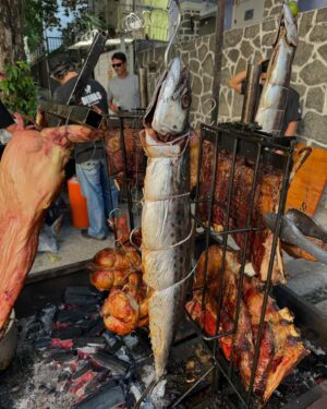 João Diamante Instagram - Vamos que o dia está bom hoje 💎🔥🥰🤤
.
.
Bom domingo a todos ✌🏾
#domingo #familia #churrasco #barbecue