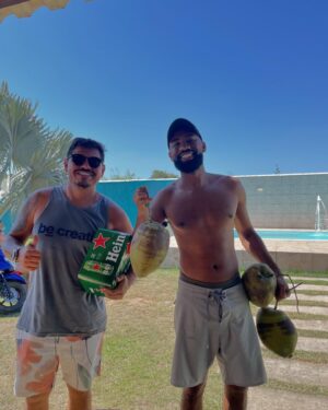 João Diamante Instagram - Família & amigos 🤍🏝️✌🏾💎
.
.
🏠 🏝️ @casadapraia83_ 
#amigos #frends #saquarema #jacone #familia #frutosdomar #comida #food #viagem #trevel
