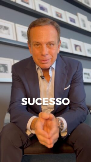 João Doria Instagram - Pense positivo, faça suas orações e eleve sua alma. Uma alma leve e elevada impulsiona suas ações e leva você a alcançar resultados surpreendentes. 

Grandes atletas vencedores se preparam e treinam para ter foco e mente positiva. E isso os ajuda a serem vitoriosos. O pensamento positivo pode mudar sua vida. Acredite.

#PensamentoPositivo #Foco #Determinação #Motivação #Inspiração #Sucesso #Resultados #Fé #ElevaçãoEspiritual #CrescimentoPessoal #MindsetPositivo #AtitudePositiva #Vencedores #Atletas #Oração #VidaPositiva #Transformação #ViverBem #AlmaElevada #Acredite