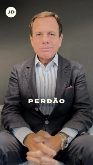 João Doria Instagram - Perdoar e pedir perdão nos engrandece. E nos torna pessoas melhores e mais respeitadas. O perdão é um ato de coragem e, principalmente de humildade. Fortalece o sentimento e os melhores valores pessoais.

#JoaoDoria #Perdão #Humildade #Coragem #CrescimentoPessoal #Respeito #ValoresPessoais #Transformação #Fortalecimento #Empatia