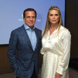 João Doria Instagram - Hoje, vim a Belo Horizonte para o lançamento da nova etapa do LIDE MG. A unidade mineira agora será liderada pela competente empresária Patrícia Leiva. Ela tem experiência, visão, relacionamento e compromisso com Minas Gerais. Estamos seguros que com essa nova liderança em Minas, o LIDE contribuirá para criar novas oportunidades de investimentos, e relações de negócios no Brasil e no plano internacional. Parabéns à Pati Leiva e toda a sua equipe na organização do evento em Belo Horizonte.