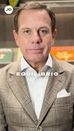 João Doria Instagram - Equilibrar vida profissional e pessoal é essencial. Dedique tempo à família, aos amigos e a si mesmo. E descubra que uma mente tranquila é mais criativa e produtiva.

#Equilíbrio #VidaProfissional #VidaPessoal #BemEstar #SaúdeMental #Produtividade #Família #TempoParaSi #Criatividade #Harmonia #Tranquilidade #Autocuidado #Felicidade #Sucesso