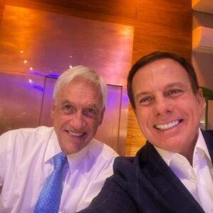 João Doria Instagram - Jantando com meu amigo @sebastianpinerae, ex-presidente do Chile, no Bela Sintra em S.Paulo, junto @micheltemer e Elcinho Moco. Fizemos longa conversa com o presidente Piñera sobre o Chile, Brasil, América Latina e democracia. 🇧🇷🤝🇨🇱