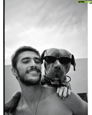 João Maria Maneira Instagram - A vida encontrou-me outra vez. 
O meu cão não é uma cão, é um pedaço de cura que o universo me entregou. Este é o Naco da Pedra, o novo membro da família Maneira. A quem o abandonou, fique descansado que será amado como nunca foi. 
Ele está bem como podem ver pelas fotos 😂e ficará cada dia melhor! Cara de “mau”, com cicatrizes de lutas mas um coração de criança, esse é o meu Naco ❤️

Bem vindo miúdo 🤗

Ph: a mais fofa e única.