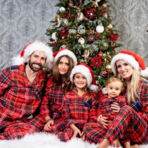 João Moutinho Instagram - Feliz Natal a todos!!😍❤️🎄🎁