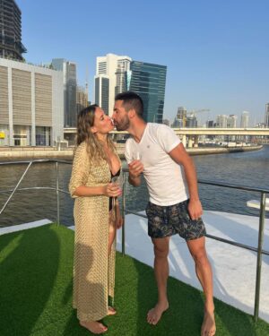 João Moutinho Instagram - Parabéns á melhor mulher, mãe, amiga, companheira, confidente, etc… do mundo quantos mais anos passam mais gosto de ti e mais jovem pareces😍🥰😘