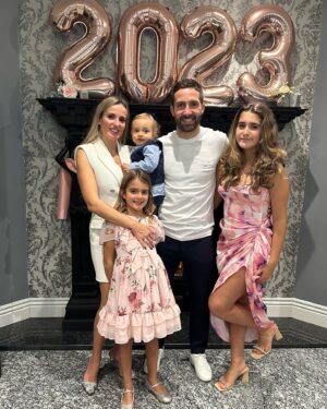 João Moutinho Instagram - Bom Ano a todos com muita Saúde e Felicidade🙏🏼😍