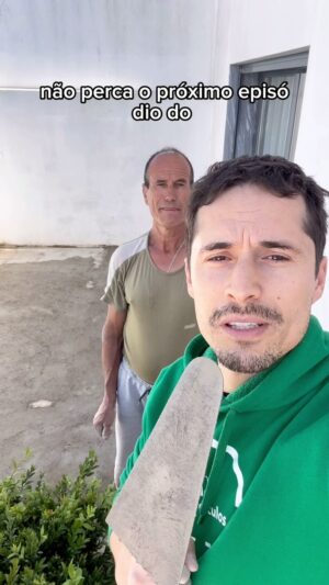João Paulo Sousa Instagram - Uma das melhores utilizações que já dei a uma colher de pedreiro!