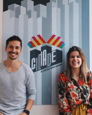 João Paulo Sousa Instagram - A semana com ex-locutores Cidade FM termina com o @joaopauloshowsa 🎙️ 

A @thisistecas juntou-se a nós para recordar o início do Já São Horas, e também a passagem do João pelo Toque de Saída ❤️‍🔥 #sósequiseres