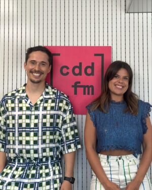 João Paulo Sousa Instagram - A semana com ex-locutores Cidade FM termina com o @joaopauloshowsa 🎙️ 

A @thisistecas juntou-se a nós para recordar o início do Já São Horas, e também a passagem do João pelo Toque de Saída ❤️‍🔥 #sósequiseres