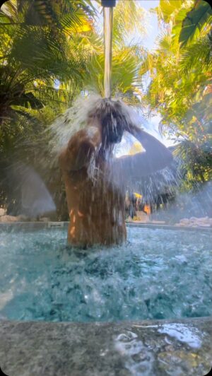 João Paulo Sousa Instagram - Qual preferes?

.
.
.
.

.
.
.
#manhã #pensamento #preferias #acordarcedo #acordartarde #tempo #paramim #metime #agua #banho #saudemental #joaopaulosousa