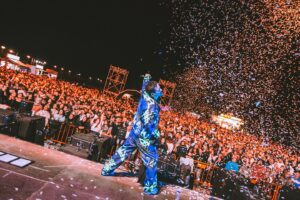 João Paulo Sousa Instagram - Vagos, nunca se esqueçam de nós 💙

@festasdevagos 💒

📸 @bfjcorreia 
📹 @lacasanostravideo 

#10AnosdeBaile 
#InsertCoin