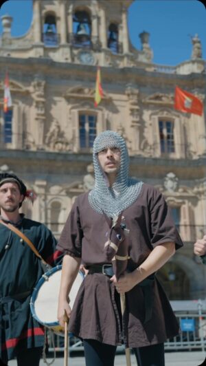 João Paulo Sousa Instagram - Fomos conquistar Espanha e saímos vencedores… Vêm todos ao @mercadomedievalobidos , de 18 a 28 de julho.

.
.
.
#mercadomedieval #obidos #medieval #mercado #joaopaulosousa #salamanca #españa #rainha #santaisabel #portugal #domdinis #casamento #festacasamento #julho