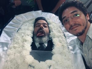 João Vitor Silva Instagram - Bastidores do “Fim”. Essa série tá demais e já tem episódio novo pra assistir!!!! Trabalho especial, com pessoas especiais 💙 CORRE PRO @globoplay