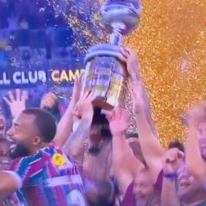 João Vitti Instagram - A felicidade de vocês é a minha felicidade ❤️🤍💚
Parabéns @fluminensefc 🏆
@franciscovitti e @rafaavitti  vocês são pé 🔥🔥🔥
Simbora com o pai no Engenhão 🖤⭐️