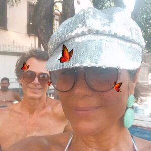 João Vitti Instagram - 8:00h.
Carnaval com saúde e alegria 🥁🚴🏻‍♀️🚴‍♂️
Viva la Vida ☀️

#blocovivalavida