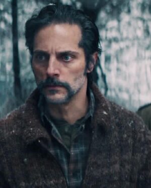 Joaquín Furriel Instagram - Amo la Patagonia 
Amo actuar 
Estoy muy feliz de volver a filmar con  @sebastian.schindel nuestra tercera película “Una muerte silenciosa”
Gracias @buffalo.films por esta nueva oportunidad!
Gracias al equipo 🤍❄️🤍
Ph: @matiasquirnocosta ( Un Cra)