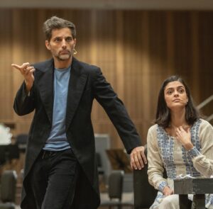 Joaquín Furriel Instagram - Diez momentos del ensayo…de “ Historia del soldado” de Stravinsky - Ramuz !

Para el Festival Martha Argerich en el @teatrocolon 

Dirigida por @charlesdutoitofficial 

Puesta en escena de @rubenszuchmacher 

Coreografía de @marinasvartzman 

Un placer compartir esta experiencia única con amig@s querid@s tan talentosos!
@anniesuniverse 
@lanzanipeter 
@cumesanz 
@jorgeferrari.escenografo 
@gonzaloemicordova 

Estas fotos preciosas son del fotógrafo del Teatro Colón @maximoparpagnoli 

Gracias @mevoyairyendo , @rodrigodecaso y @santiagosantero 

Sábado 13 y Domingo 14 de Agosto