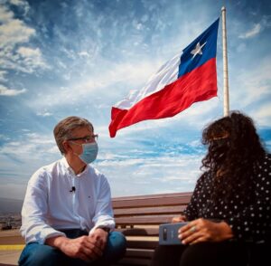 Joaquín Lavín Instagram - En el #DiaDeLaBandera 🇨🇱😍