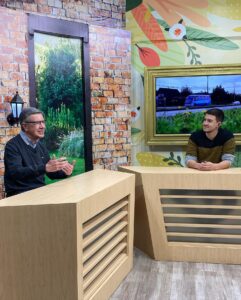 Joaquín Lavín Instagram - Volví a los matinales 😬 pero esta vez  en @nuestragenteuatv de Temuco 😉
