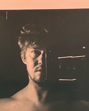 Joe Alwyn Instagram - 📸 🌊
