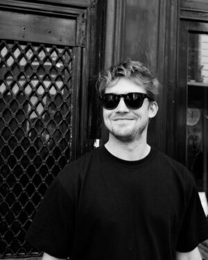 Joe Alwyn Instagram - 📸 🌊