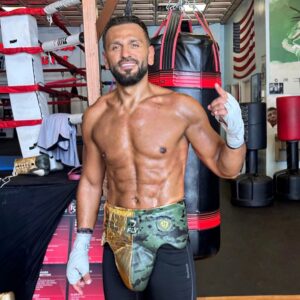 Joe Fournier Instagram - 3 months of probably my best summer ever, the only training I did was laughing 😂

Is it time I get back in the gym and give you guys 1 more fight more fight before the end of the year ??? 

If so who you want to see me fight and please only guys who can sell out another arena with me like last time ???