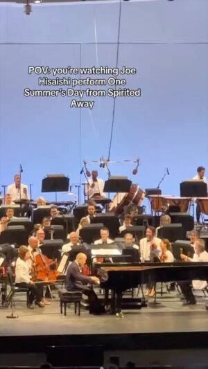 Joe Hisaishi Instagram - Performing “One Summer’s Day” at the Hollywood Bowl. 

(🎥: @wanderingbostoneater )