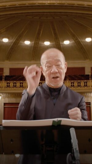 Joe Hisaishi Instagram - Excited to share some new music with you all! 🎉

 My latest album “Joe Hisaishi in Vienna” is coming June 28th. It features two world premieres - my Symphony No. 2 recorded live at the @musikverein.wien with the amazing @viennasymphony , and Viola Saga with the incredible @atamestit on solo viola. 🎻

The first single “Viola Saga Movement #2” is out now, so give it a listen ❤️