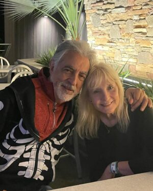 Joe Mantegna Instagram - Oogie Boogie Nights with my boo👻🎃

#joemantegna #disneyland #disney #californiaadventure #halloween #criminalminds #davidrossi #wheelsup