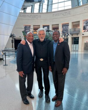 Joe Mantegna Instagram - Filming Gun Stories for the Outdoor Channel at the national Museum for the United States, Marine Corps, with two of my favorite, three star generals. @marines @usmcmuseum @outdoorchanneltv