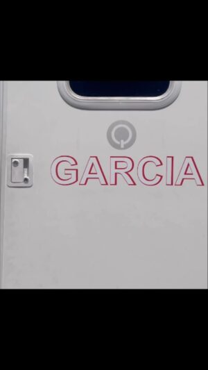 Joe Mantegna Instagram - Ever wondered what @kirstenvangsness trailer looks like? #criminalminds #paramountplus #cbs #joemantegna #wheelsup #unsub #paparossi