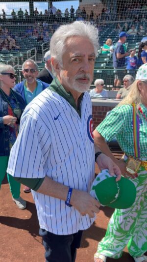 Joe Mantegna Instagram - Go Cubs Go! #chicago #cubs