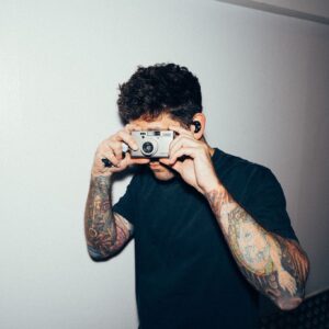 Joe Trohman Instagram - Here is a photo by @elliottxingham of me taking a photo of @elliottxingham
