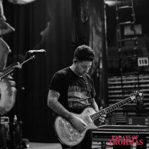 Joe Trohman Instagram - On the fifth day of Trohmas we have your chance to win a set of guitar picks that I've used on this last tour. To enter for your chance to win, comment below with your favorite FOB or The Damned Things song to air guitar to. 
We'll pick a winner tomorrow at 12p PST and my friend Jeff will DM the winner from this account to get their info! Good Luck!

📸 @elliottxingham