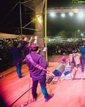 Joe Vasconcellos Instagram - #LA LIGUA 
“Expo La Ligua Emprende 2024”, Recinto Ferial El Rayado, 20.1.24

📸 @benja.monrroy 

#joevasconcellos #musicachilena #concierto #envivo #verano2024 #aysbass