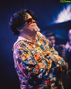 Joe Vasconcellos Instagram - Recuerdos del pasado finde, Pucón y Puerto Varas estuvieron maravillosos!!🥰🌈🫶🏼

Joe

📷 @benja.monrroy 

@enjoy_pucon @municipiopuertovaras 
#joevasconcellos #musicachilena #concierto #envivo #verano2024 #aysbass