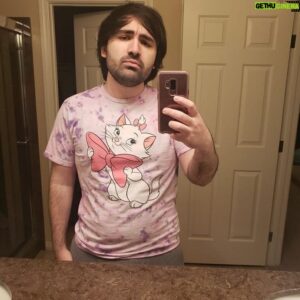 Joedat Esfahani Instagram - Just know that if you int me on League, you're inting her too. 😔